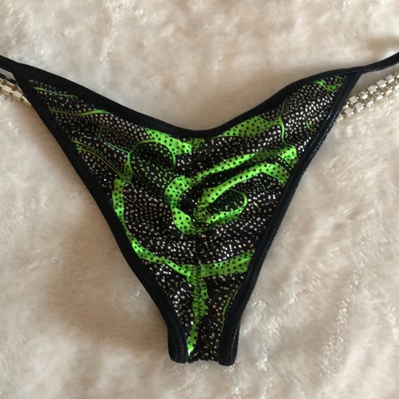 Custom competition suit - Picture 5 of 10